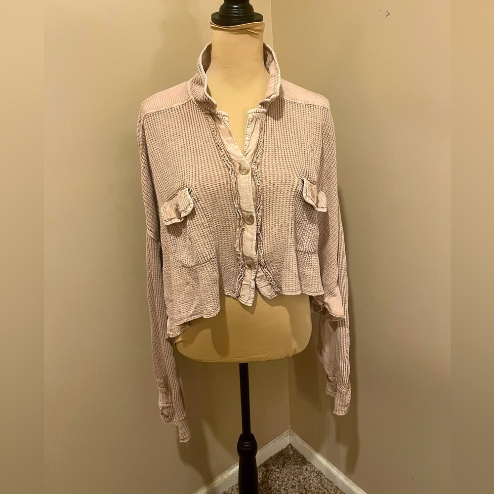Free People Oversized Cropped  Collar, Button-up Washed Sand Top, size XL